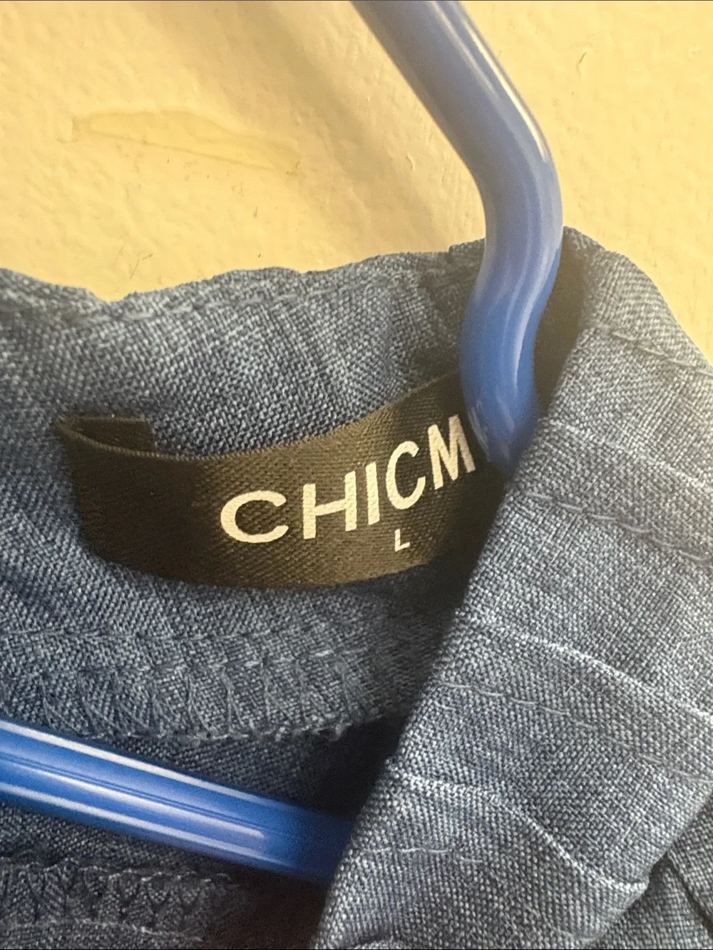 Chic Blue Linen-Blend Women's Shorts - Picture 3 of 6